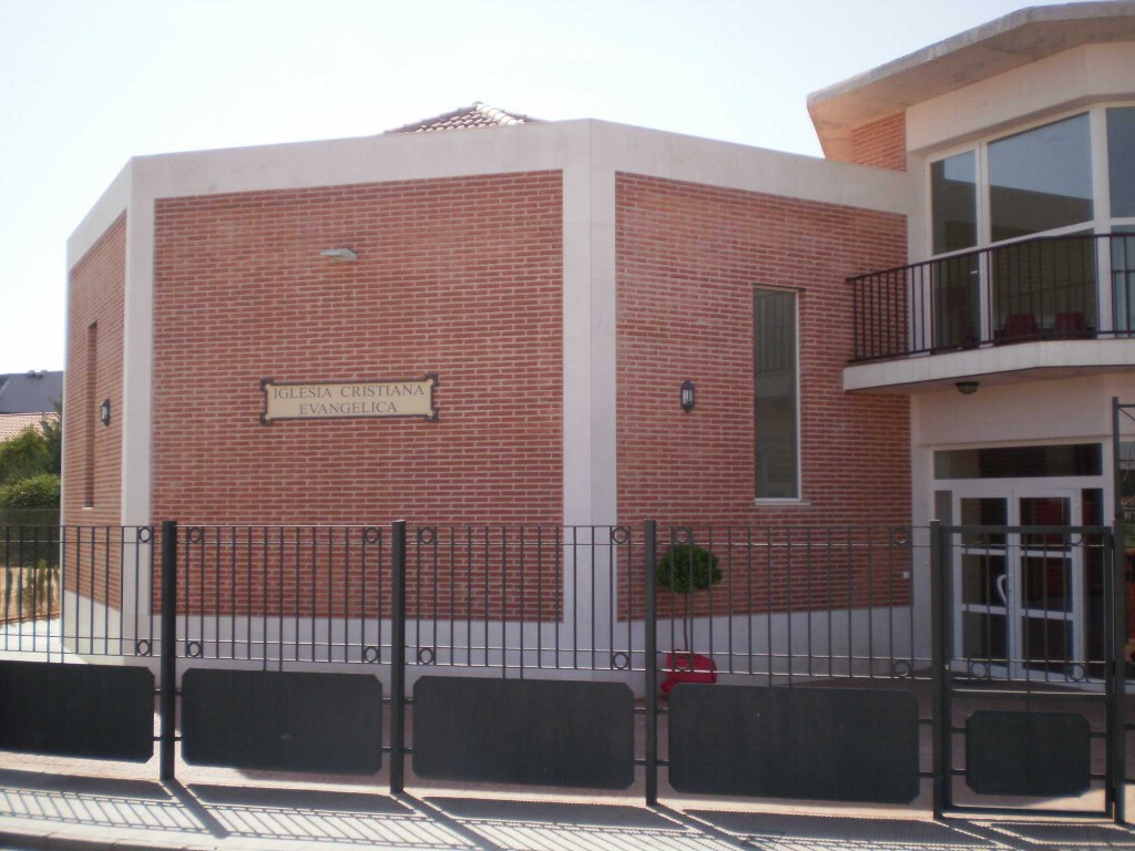 Instalaciones de la iglesia · fotografía 10