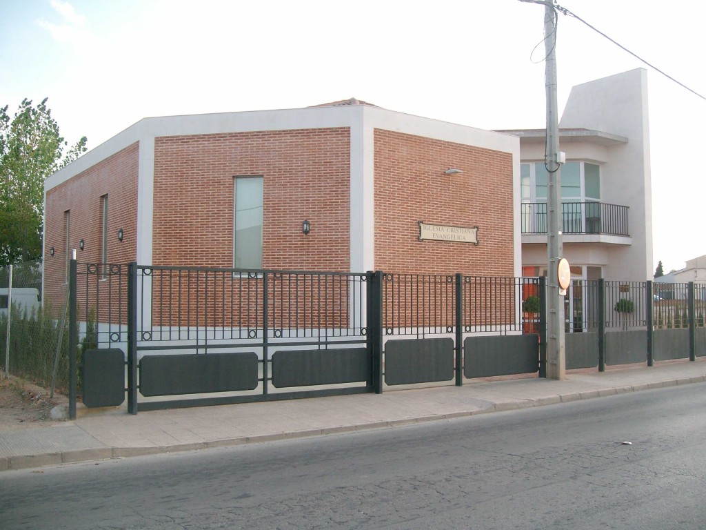 Instalaciones de la iglesia · fotografía 8